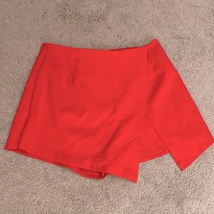 TOBI- Red Skort